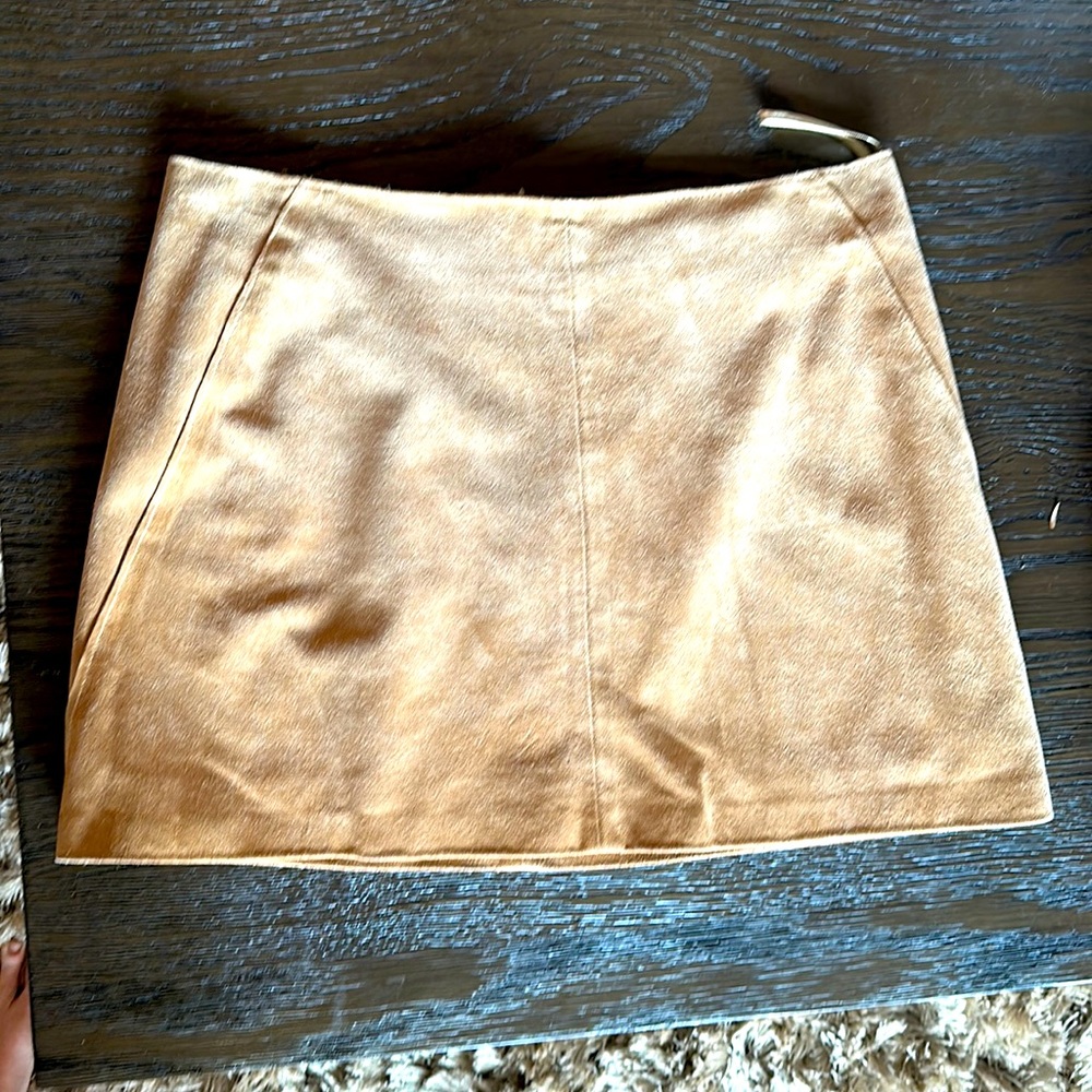 Banana Republic suede mini hip skirt sz 4